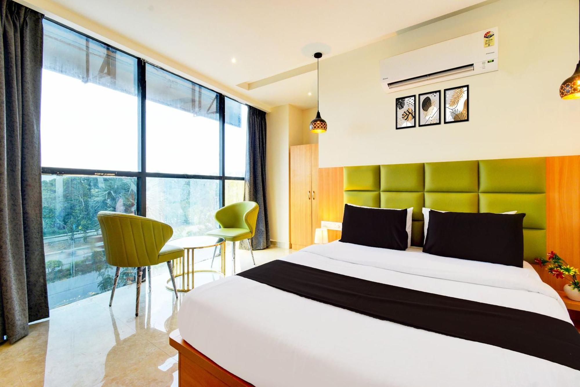 Hotel O Svs Suites Luxury Rooms Trimulgherry Exterior foto