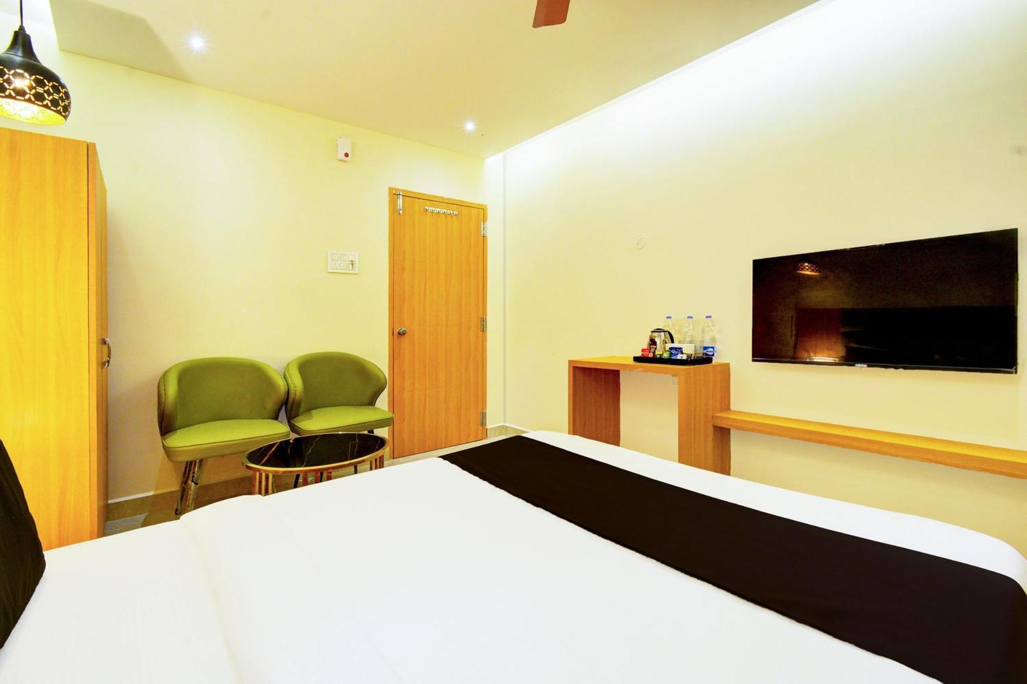 Hotel O Svs Suites Luxury Rooms Trimulgherry Exterior foto