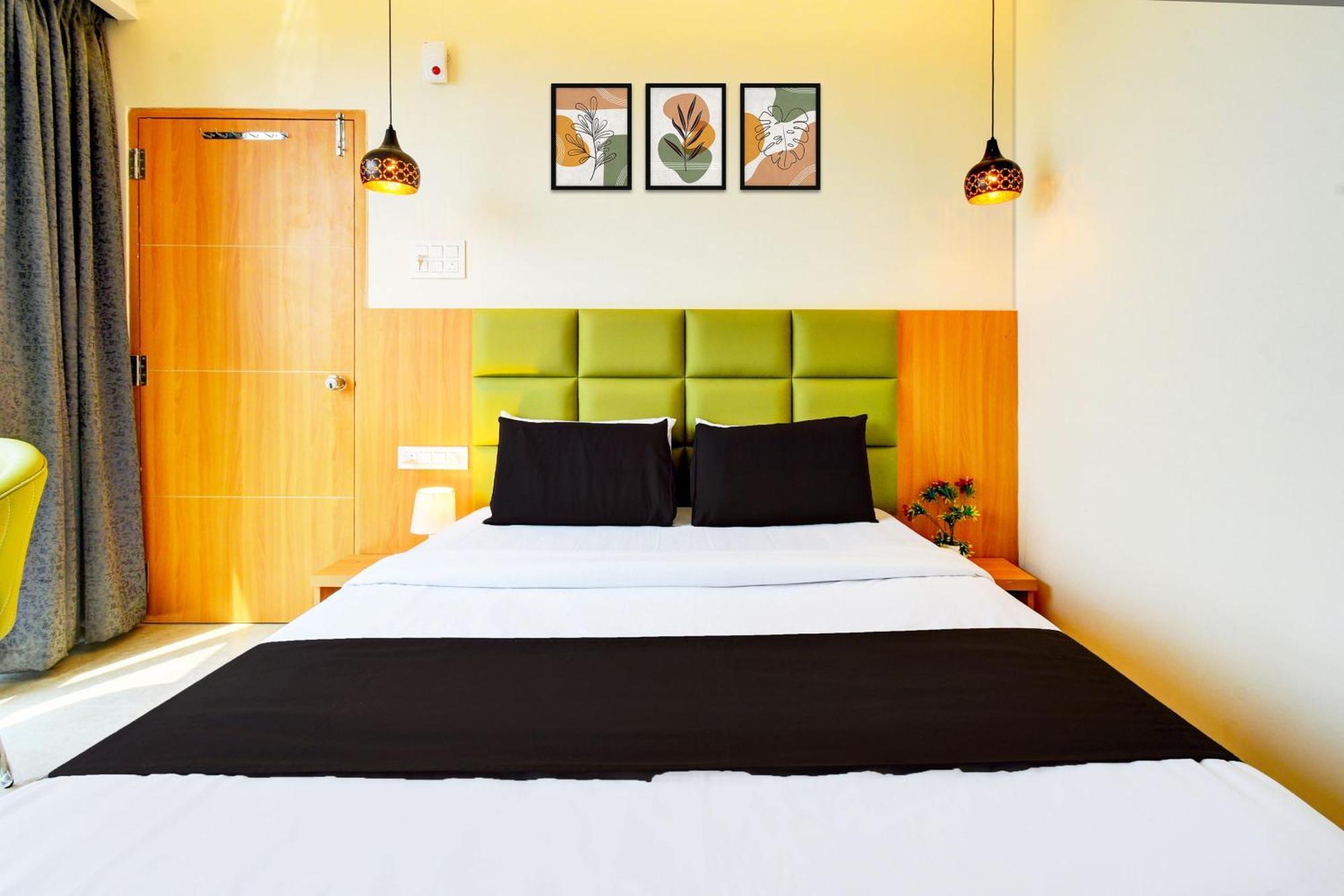 Hotel O Svs Suites Luxury Rooms Trimulgherry Exterior foto